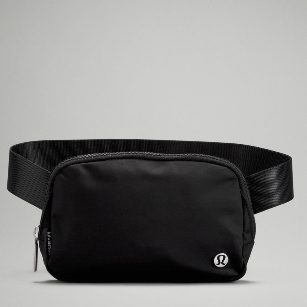 Black Lululemon Everywhere Belt Bag